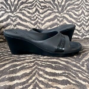 Womens high heel crocs sandal size 8 black